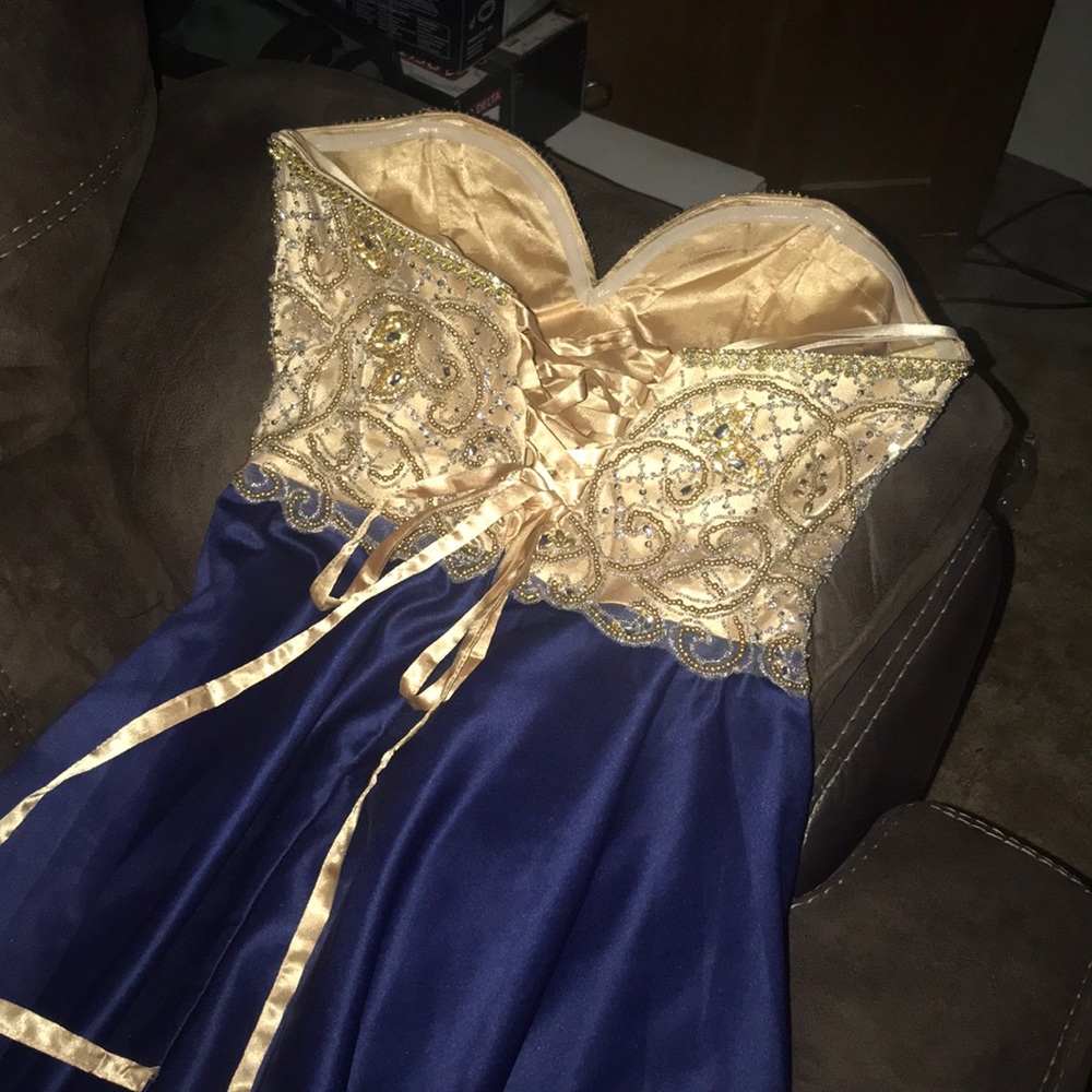 Prom/Homecoming Dress - Picture 2 of 5
